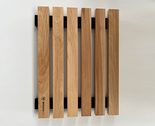 Panneau sur face  Merisier naturel vernis  Lames de soutien - noir  (12’’ x 15’’)  75$